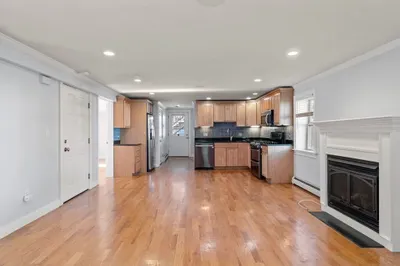 269 Hurley St #2