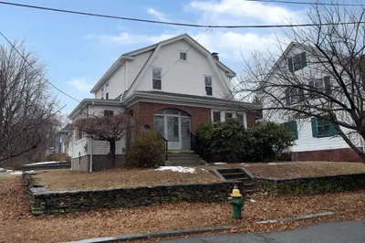 38 Trinity Pkwy 1