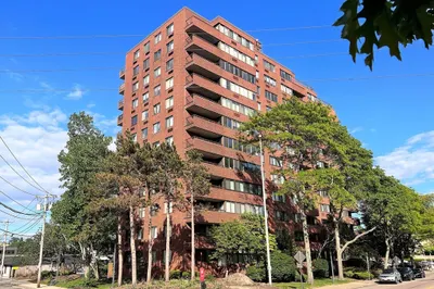 77 Adams St #- 610 1