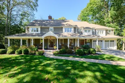 137 Fairoaks Ln 1