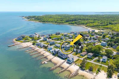 35 Shore Dr 1