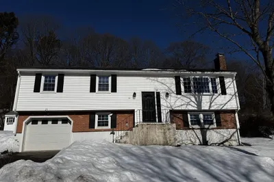 21 Hodgkins Dr