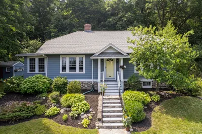 46 Flagg St 1