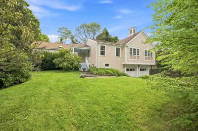 128 Leverett Rd 1