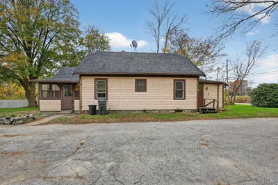 383 Vinnicum Rd 1