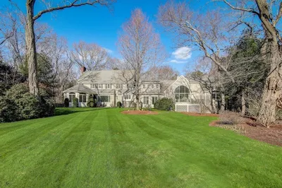 37 William Fairfield Dr 1