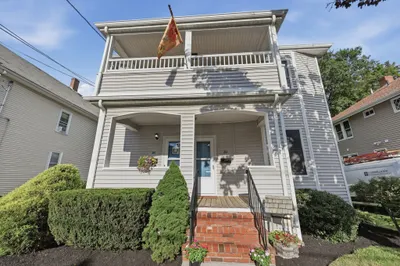 18-20 Endicott Street 1