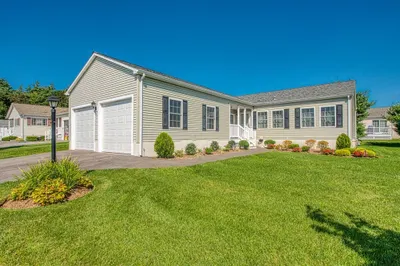 20 Edgestone Drive