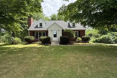 376 S. Main St 1