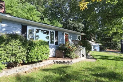 33 Keyes Rd