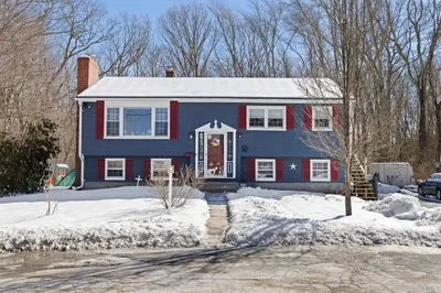 85 Marion Ave 1
