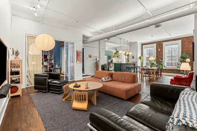 10 Williams St #33 1