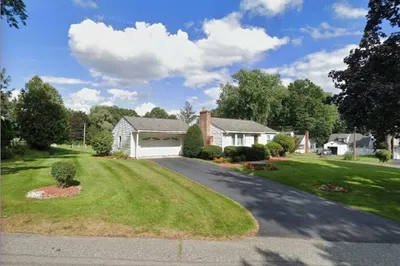 8 Greenwood Road 1