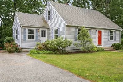 4 Ledgewood Drive 1