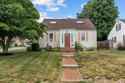 29 Cedar St