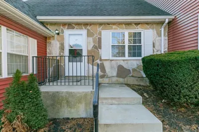 37 Hope Dr. #37