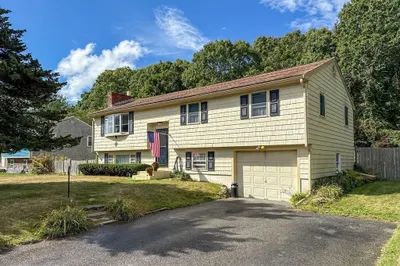 35 Marshview Dr 1