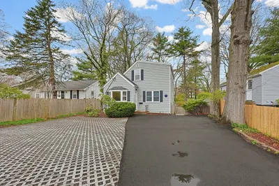 214 Sprague St