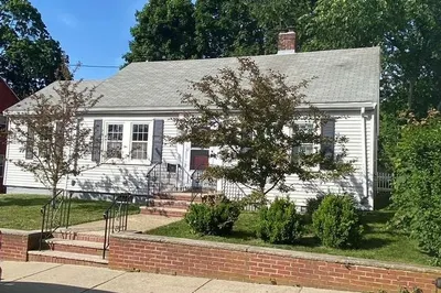 41 Bronx Rd 1