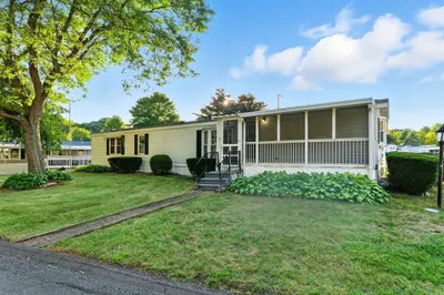 26 Clayton Drive