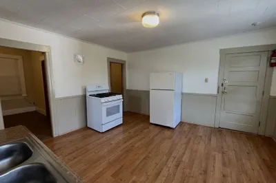 2 Thenius St #1