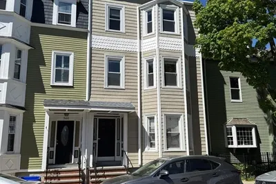 562 E. 8th Street #2