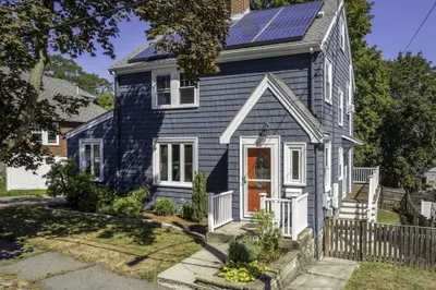 72 Roosevelt Rd 1