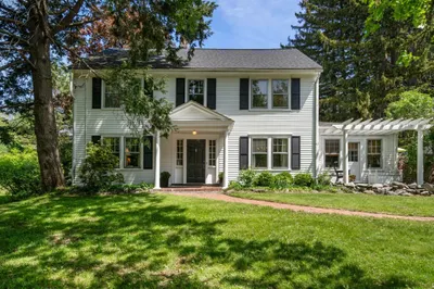 96 Hudson Rd 1