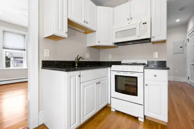 28 Poplar St #7