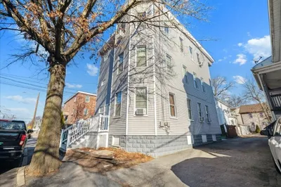 39 Cottage St