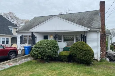 74 Hawthorne Rd