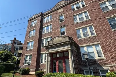 31 Dennison Ave #D