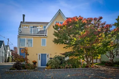 35 Andrew St #1