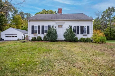 324 Chapin Rd 1