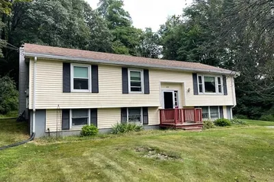 484 Pleasant St