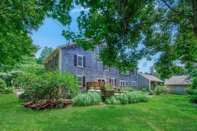 65 Acushnet Rd 1