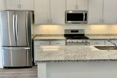 7 East Dexter Avenue #8 1