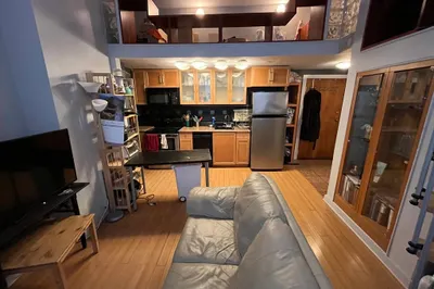 702 Massachusetts Ave #2