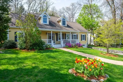 43 Grandview Ave 1