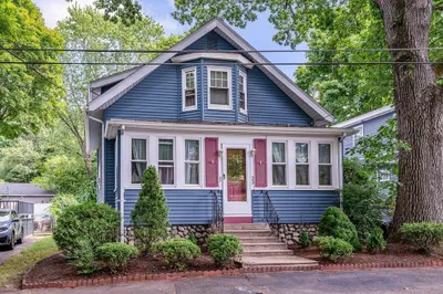 23 Intervale Ave