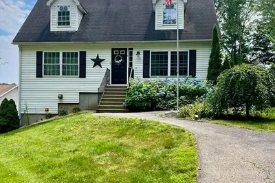 4 Brookstone Dr