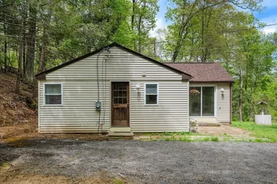 8 Heritage Dr 1