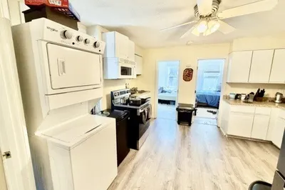 14 Cleveland Pl #2