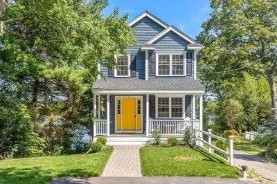 2 Cosmos Rd