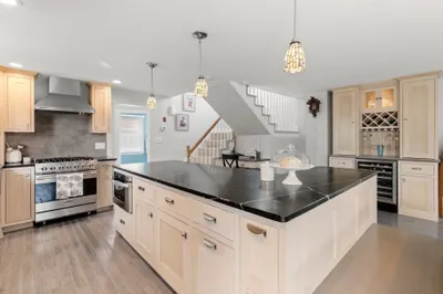 12 53rd St 1