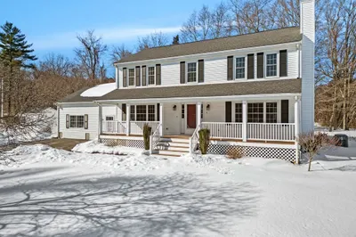 3 Caswell Way