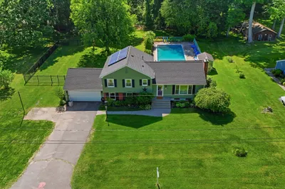 100 Fernwood Dr 1