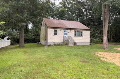 16 Assonet Blvd 1
