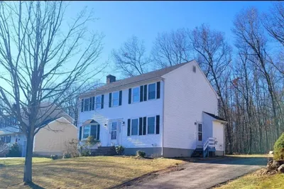 107 Laurelwood Dr 1