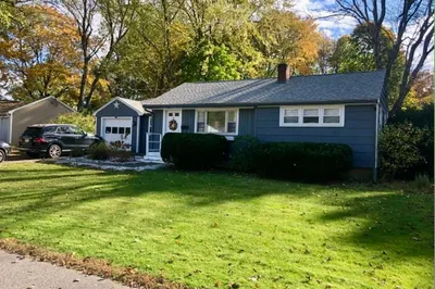 50 Edgewater Drive 1